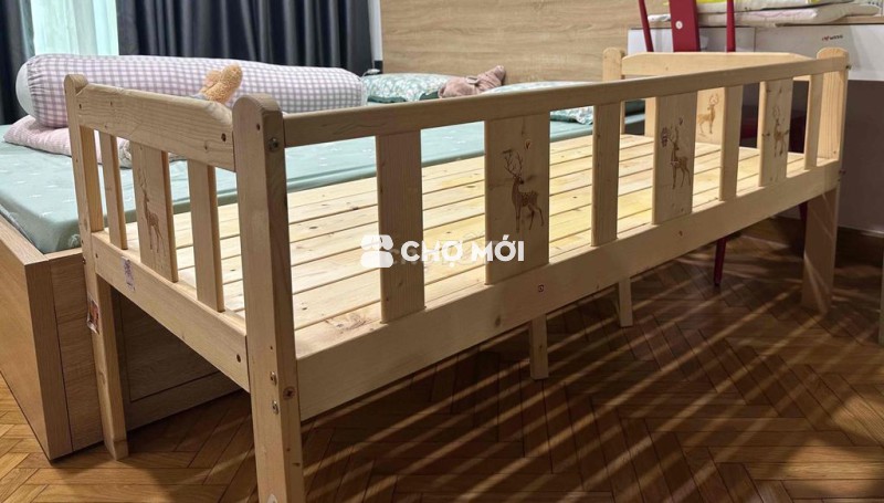 Thanh lý giường gỗ ghép cho bé với bố mẹ