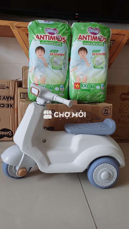 6 bịch tã quần XXL46+6 tặng xe chòi Vespa