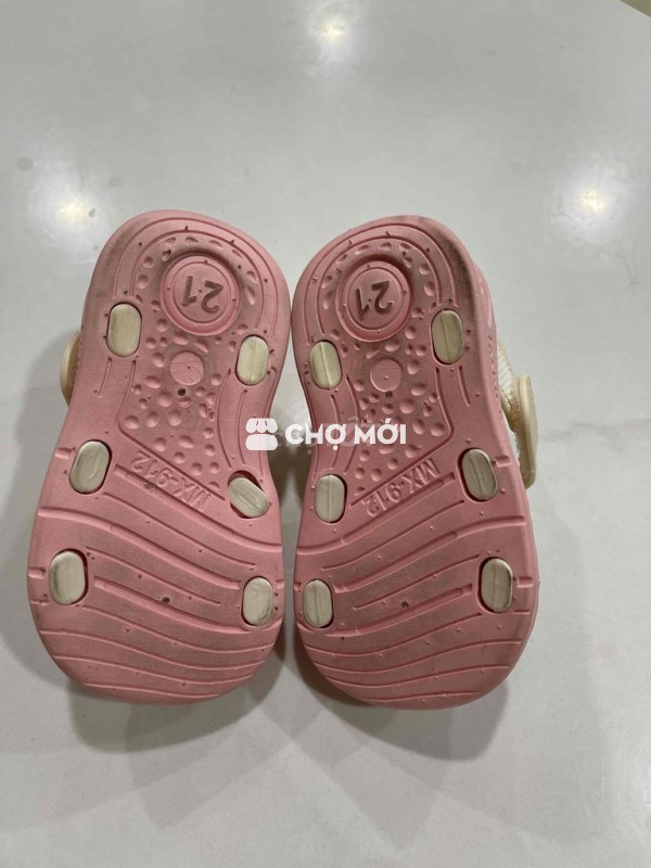giày bé gái size 21