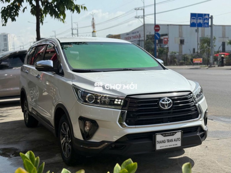 Toyota Innova Venturer 2.0 AT 2022