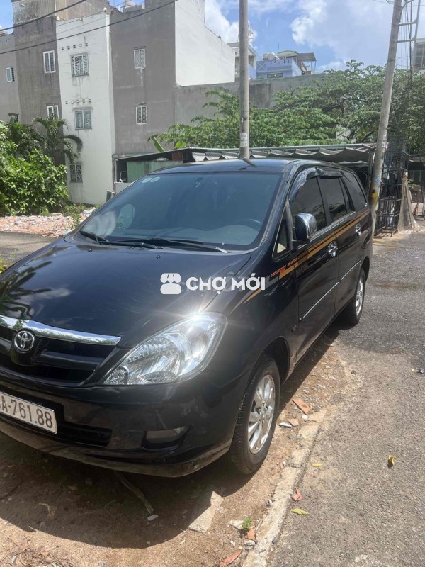Toyota Innova 2006 G - 100 km