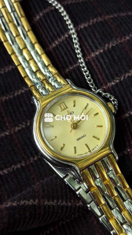 Đồng hồ Seiko nữ dây kim loại đẹp