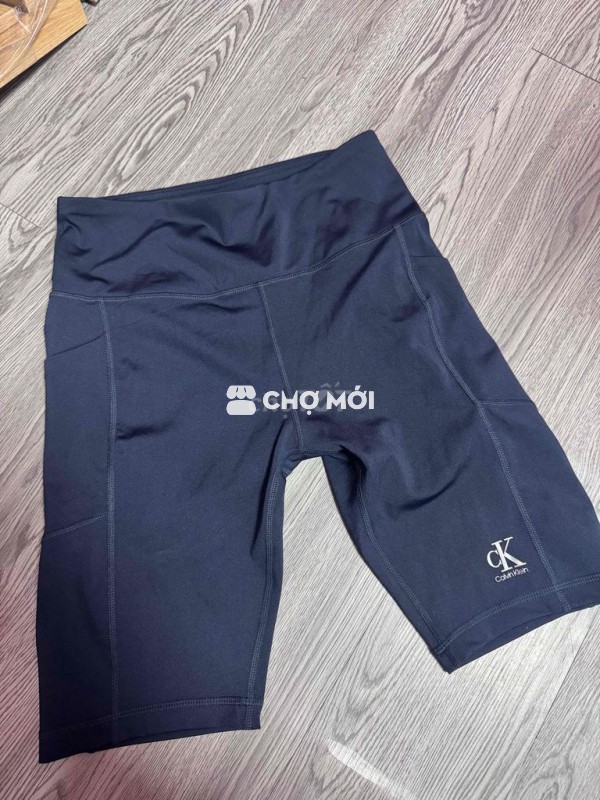 Pass combo 2 quần legging CK size M new