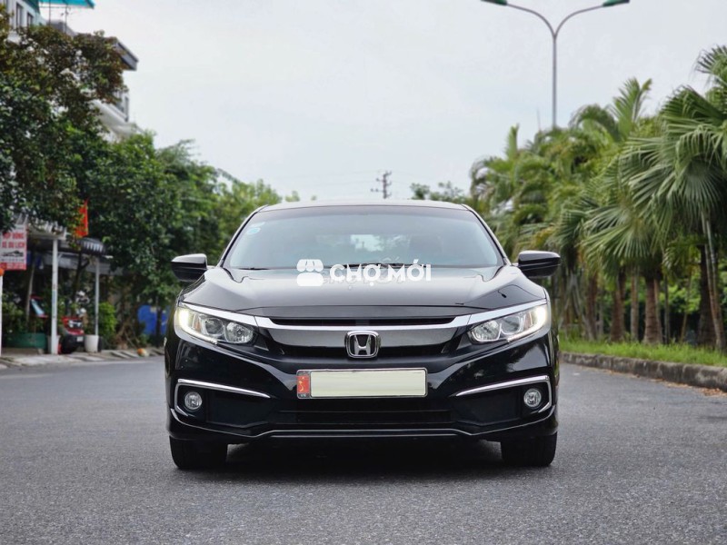Honda Civic 2019 1.8 E 4 vạn, lốp theo xe