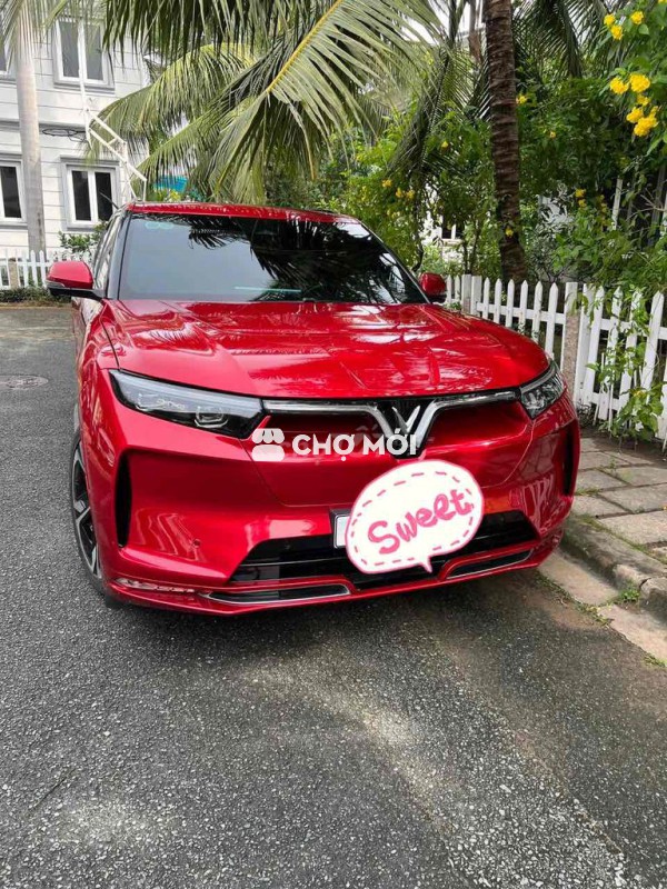 VinFast VF9 2024 Plus Đỏ - 10000 km