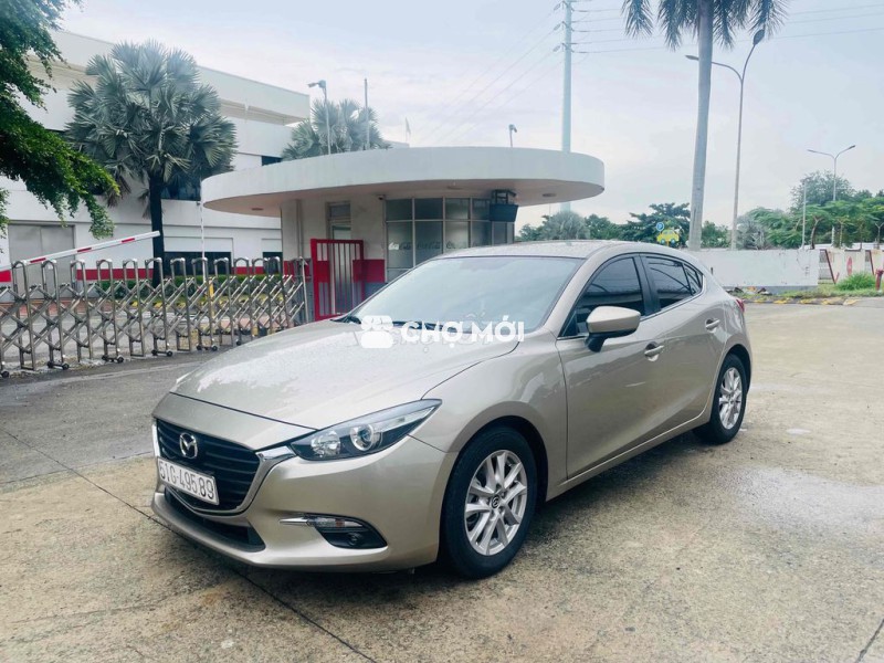 Mazda 3 2017 1.5 AT - 92000 km