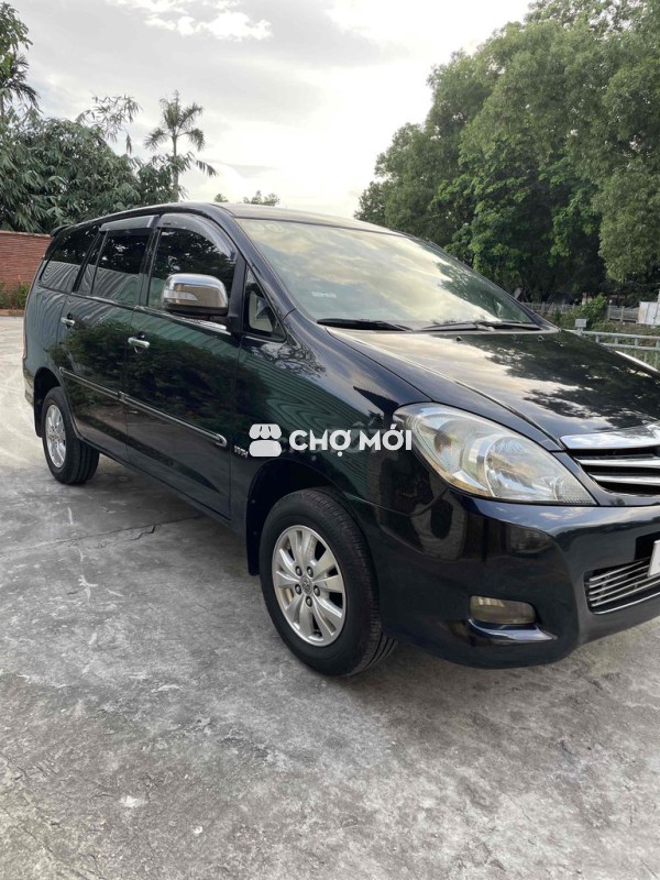 Toyota Innova 2011 V - 120000 km