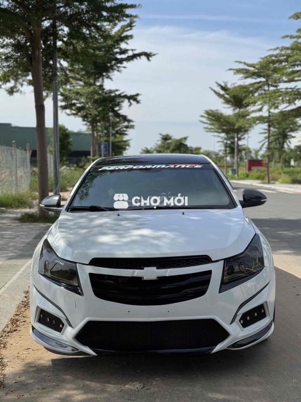 Chevrolet Cruze 2015 - Sedan Trắng, Số Sàn