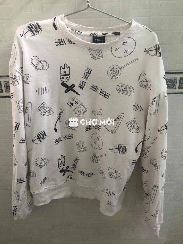 Thanh lý áo sweater trắng