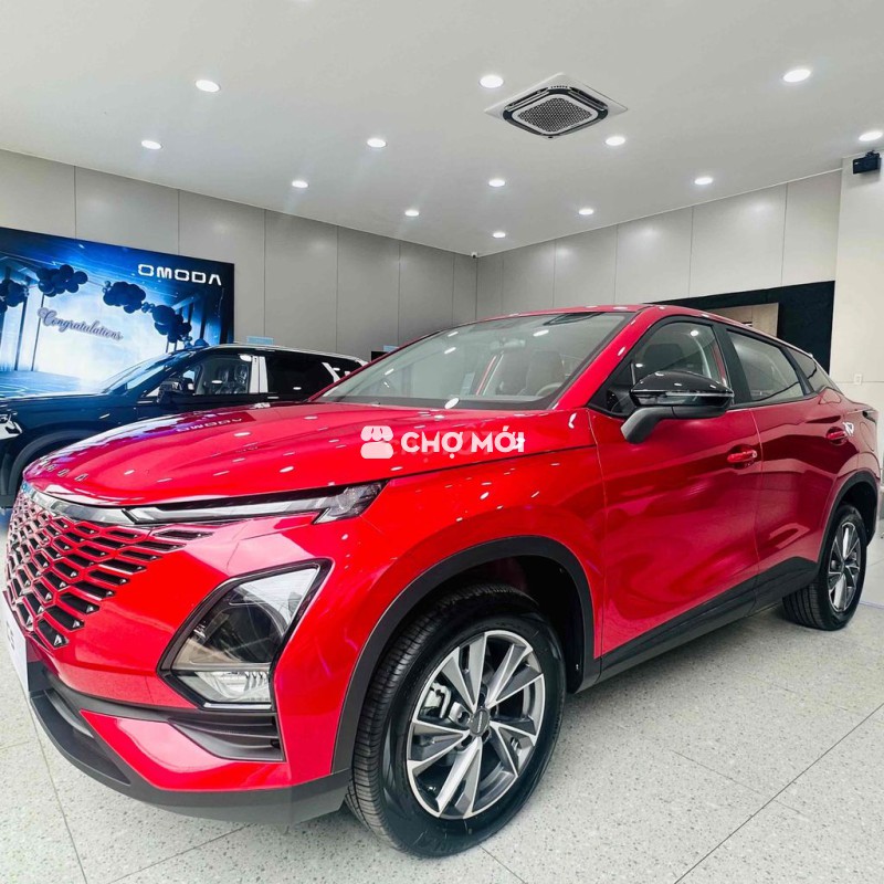 Omoda C5 Luxury giảm 100% LPTB khi mua xe tháng 8