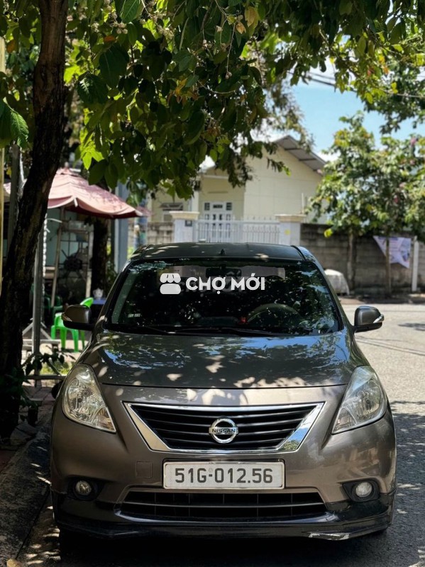 Nissan Sunny Premium - Số tự động - 2017