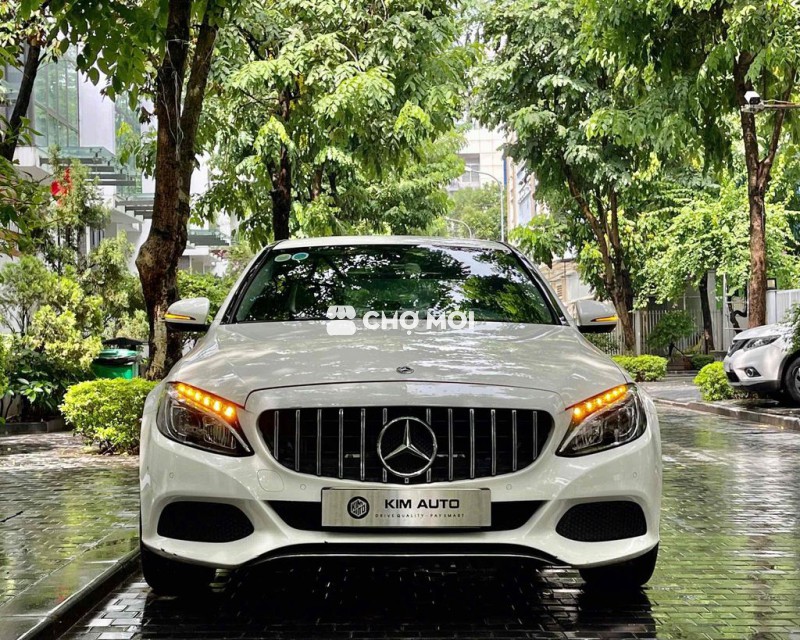 Mercedes Benz C200 2017 Trắng - 75000 km