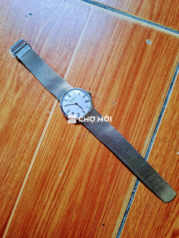 Đồng hồ lên giây.....