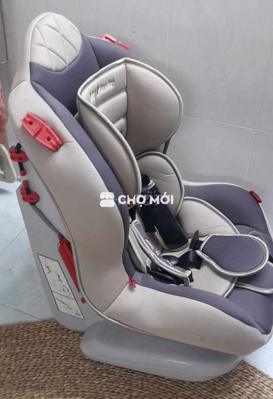 Thanh lý ghế xe hơi còn mới trên 85%