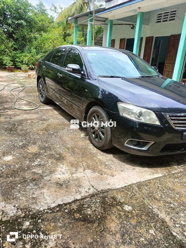 Cần bán gấp xe Camry 2010 ban 2.4G