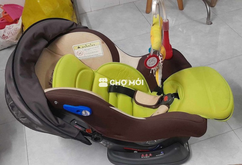 Thanh lý ghế xe hơi cho bé 10kg đến 35kg