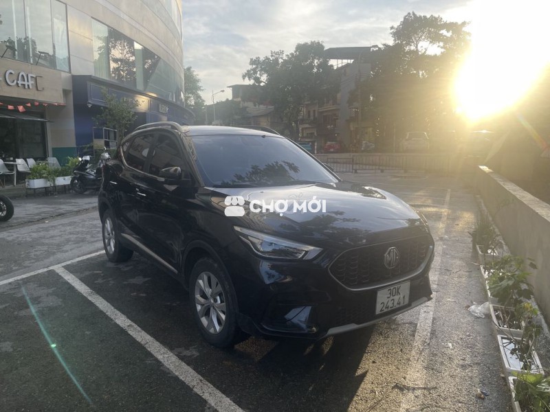 MGZS 2023 Standard 1.5 AT 2WD