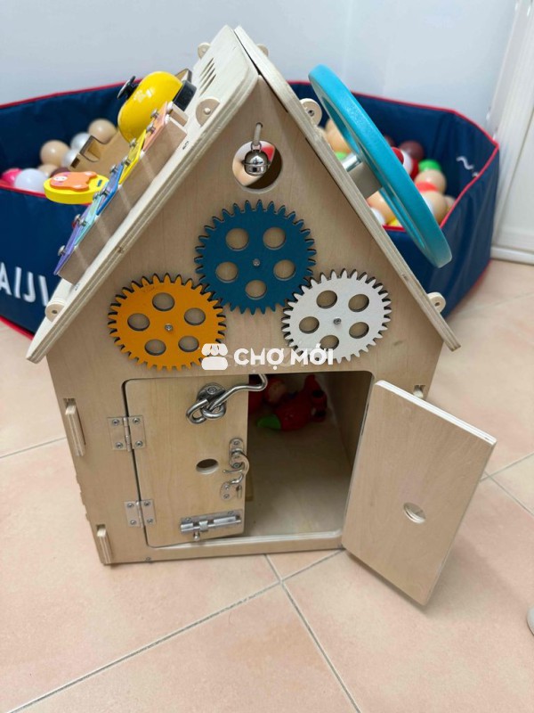 nhượng lại đồ chơi Montessori cho bé