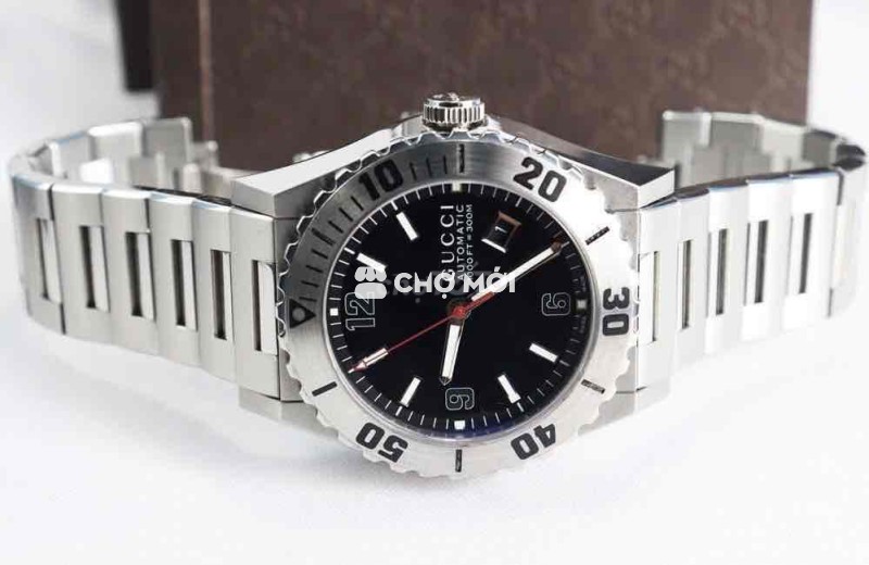 Gucci Pantheon Diver dành cho AE Fan hàng hiệu