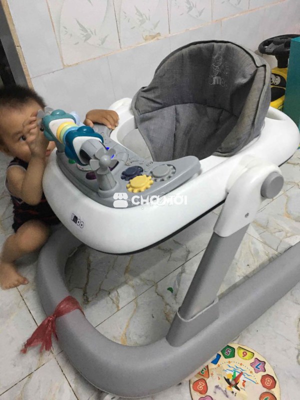 xe tập đi và xe đẩy