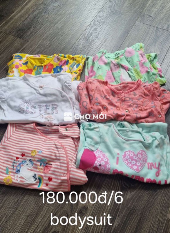 Thanh lý một vài bộ hàng hiệu bé dùng còn rất mới
