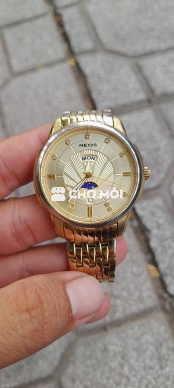 Đồng hồ Neo được tặng không dùng