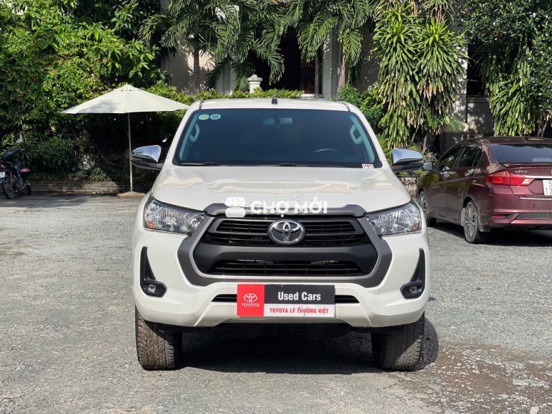 Toyota Hilux2.4L 4x2 AT 2021 - 80070 km
