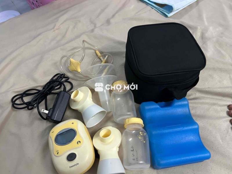 MÁY HÚT SỮA MEDELA FREESTYLE
