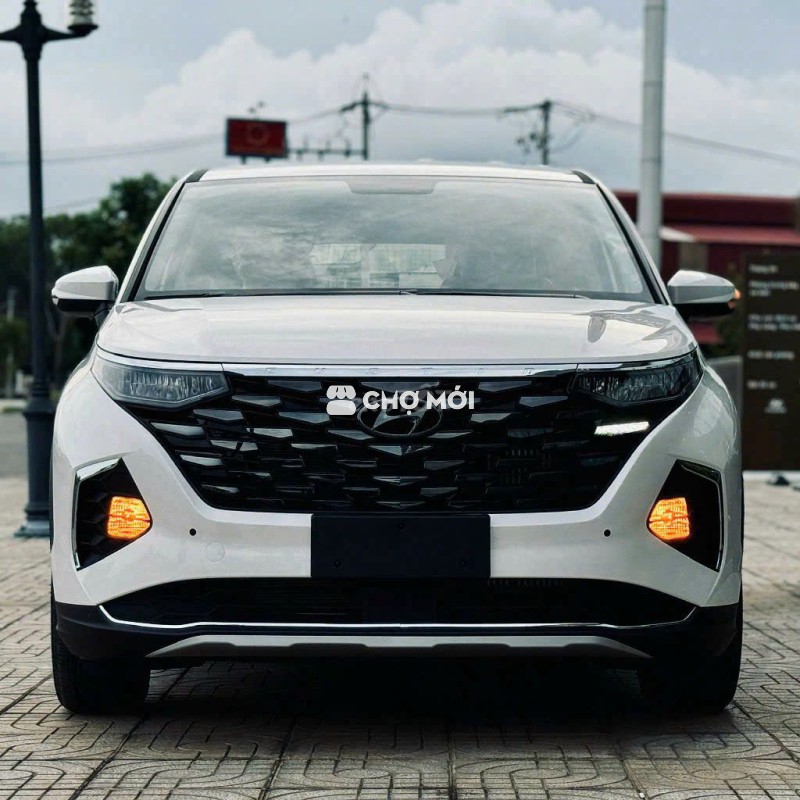 HYUNDAI CUSTIN 1.5 AT 2025