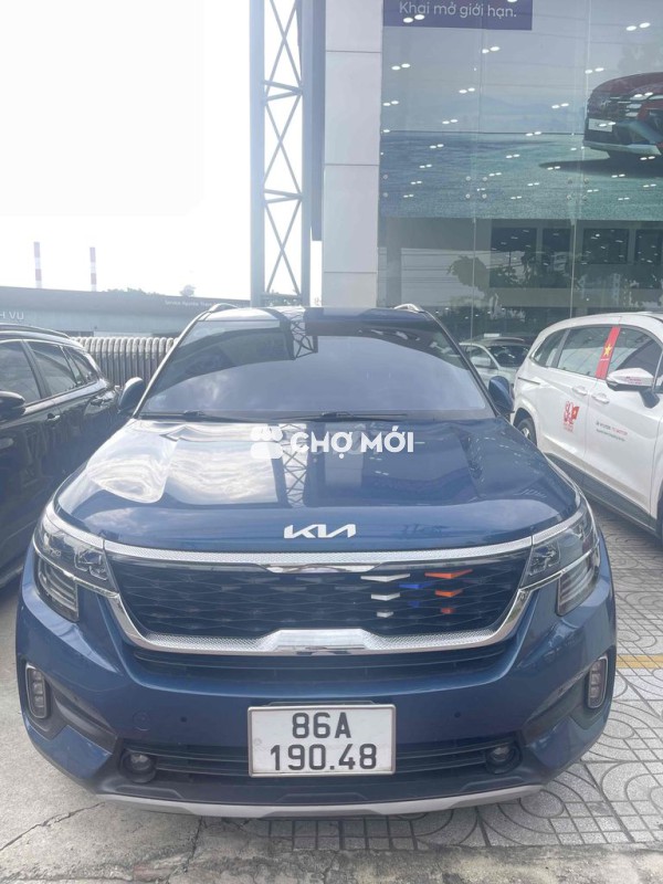 KIA SELTOS PREMIUM THEO XE 60 CỦ -GIÁ TỐT