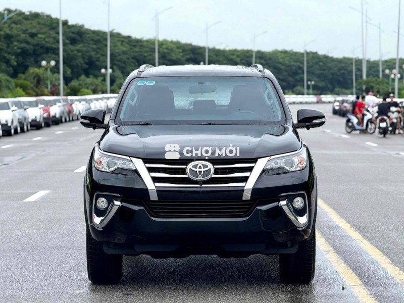 Toyota Fortuner 2.7V 4x2 AT 2017 Nhập Khẩu