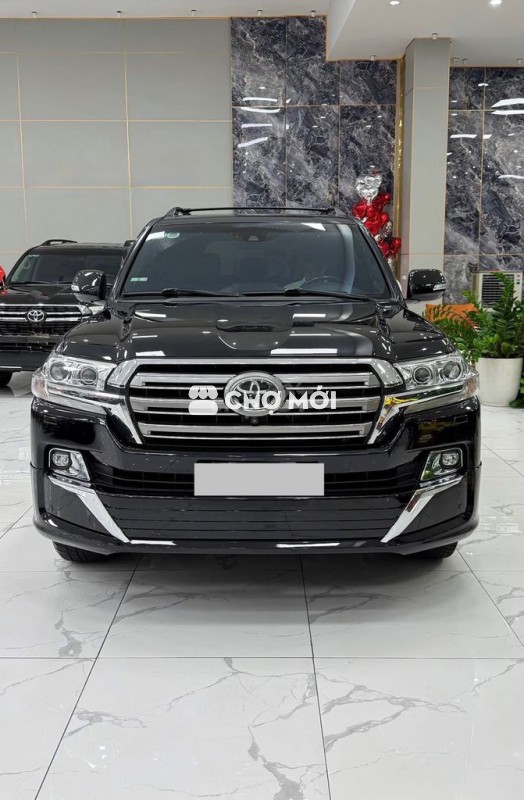 *** thị trường. Land Cruiser 5.7 nhập Mỹ 2016