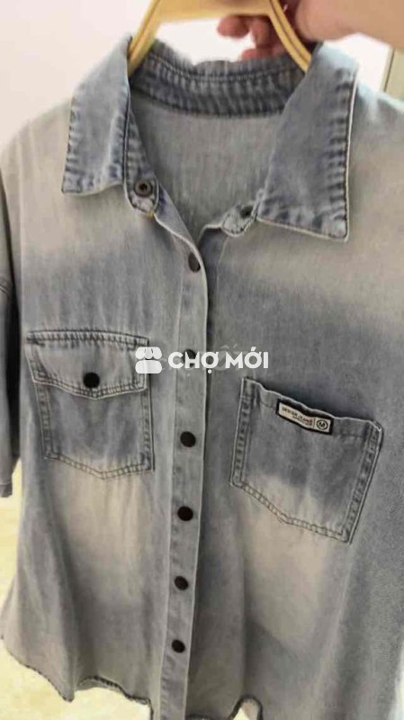 Áo sơ mi Jean nữ tay ngắn màu xanh nhạt