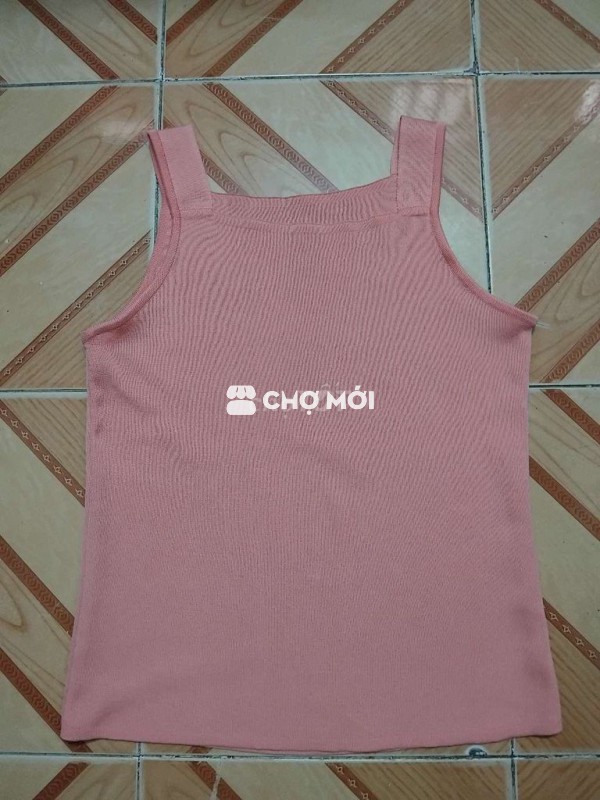 Thanh lý áo, váy 2 cái - Giá 80k