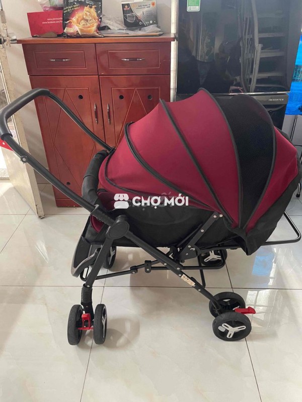 Xe đẩy em bé như hình còn mới
