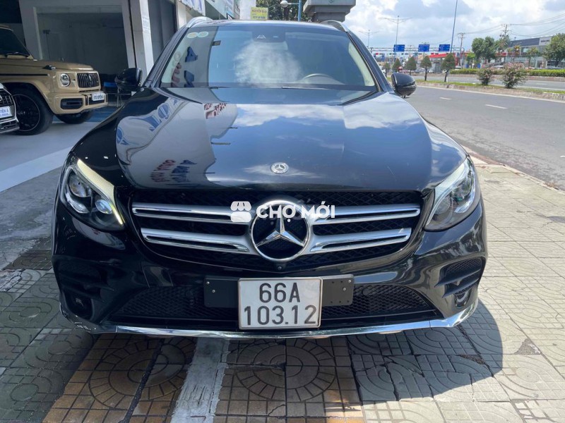 ✅GLC300 4MATIC sx 2018 - 105,000 km