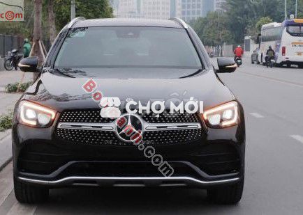 Động cơ 2.0 Turbo, dẫn động 4MATIC, mâm AMG