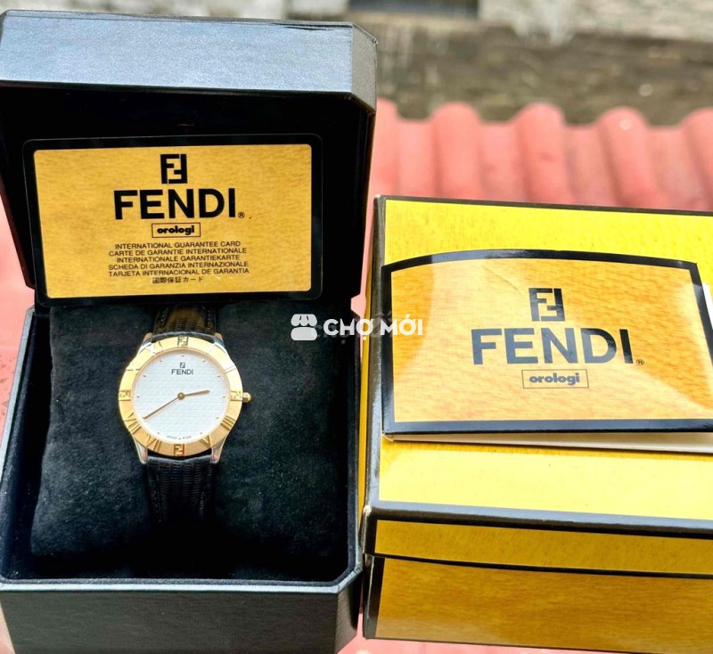 Vintage Fendi 2000G siêu hiếm