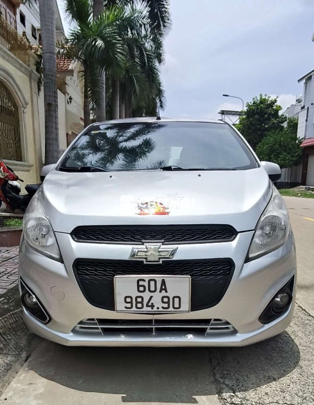 SPARK  2016 xe gia đình 5 chỗ