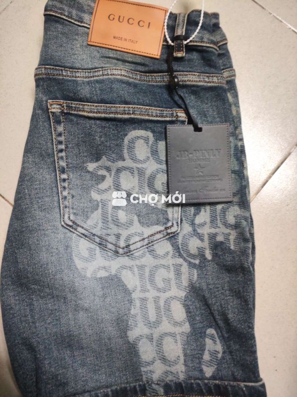 👉Quần short jean nam GUCCI wash độc lạ
