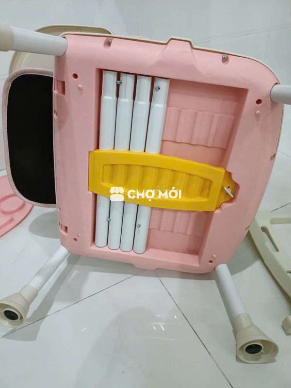 Ghế ăn dặm cho bé