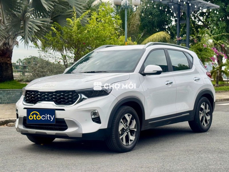 Kia Sonet Premium	2024 - Màu trắng - 2v4km