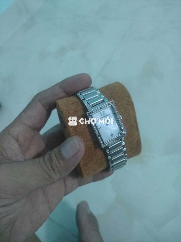Dư dùng nên bán .