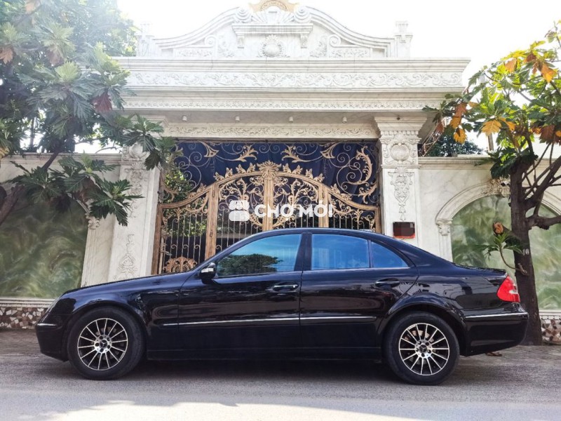 Bán rẻ Mercedes E240 biển siêu VIP ĐK 2006 độ Full