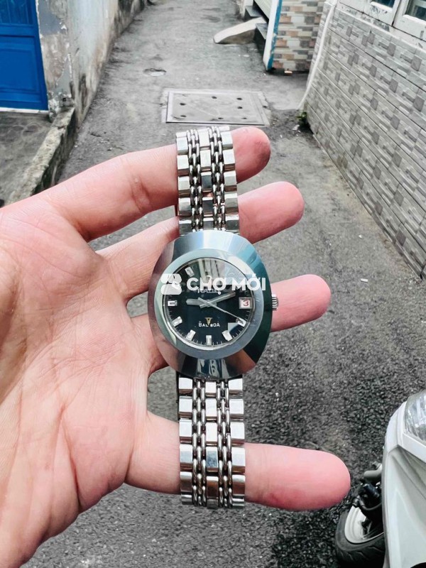 Đồng hồ rado cổ, vỏ đá máy cơ