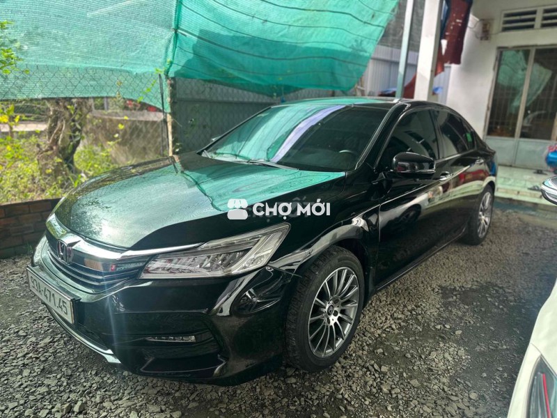 Honda Accord 2017 2.4 AT - 90000 km