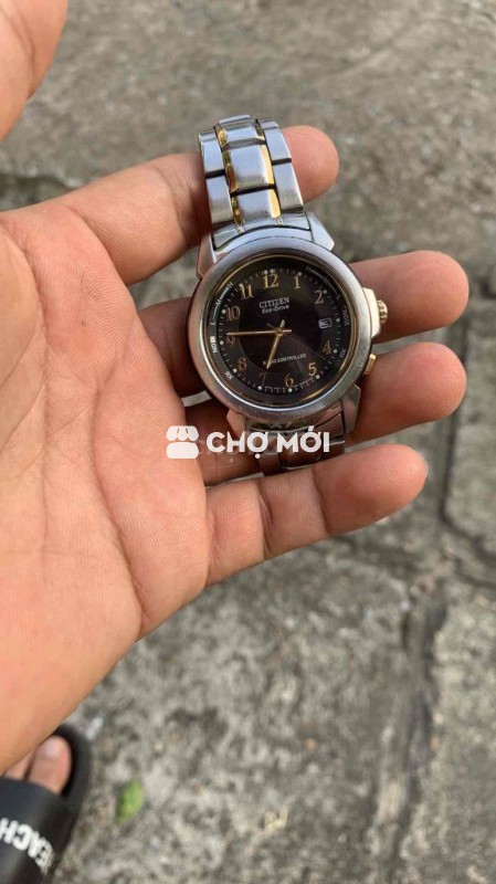 đồng hồ pin năng lượng mặt trời