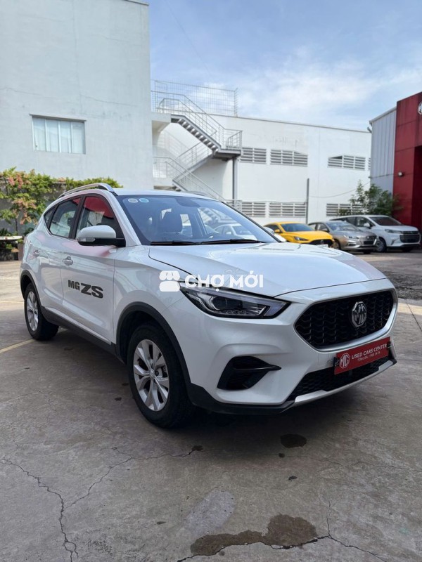 ZS STD TRẮNG chạy 11.000 km,chính hãng thanh lý