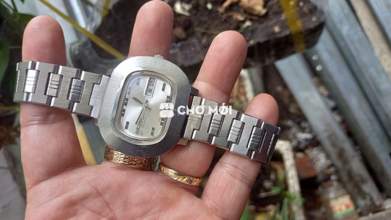 1 em seiko lm phom tivi