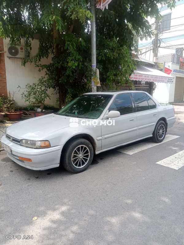 Accord 1991. Cửa sổ trời